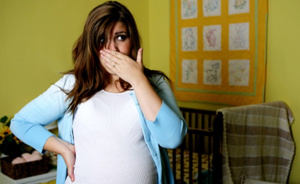 Bà bầu bị ợ nóng khi mang thai phải làm sao, cách trị cho các mẹ bầu 