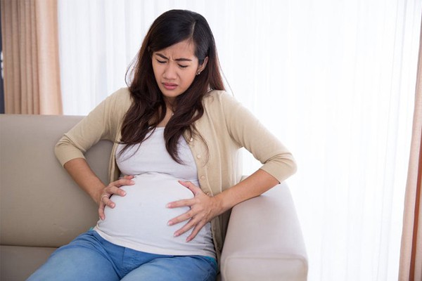 Bà bầu bị đau thượng vị khi mang thai phải làm sao, mẹ bầu nên làm gì? 