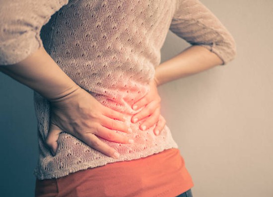 Trào ngược dạ dày gây đau lưng, gây mệt mỏi phải làm sao? 