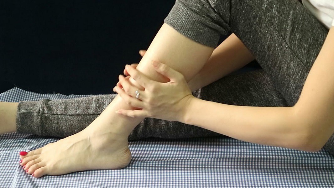 Bị đau nhức từ mông xuống bắp chân phải hoặc trái là bệnh gì? 