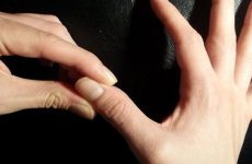 Bị tê đầu ngón tay cái, trỏ, giữa, các ngón nóng rát là bệnh gì? 