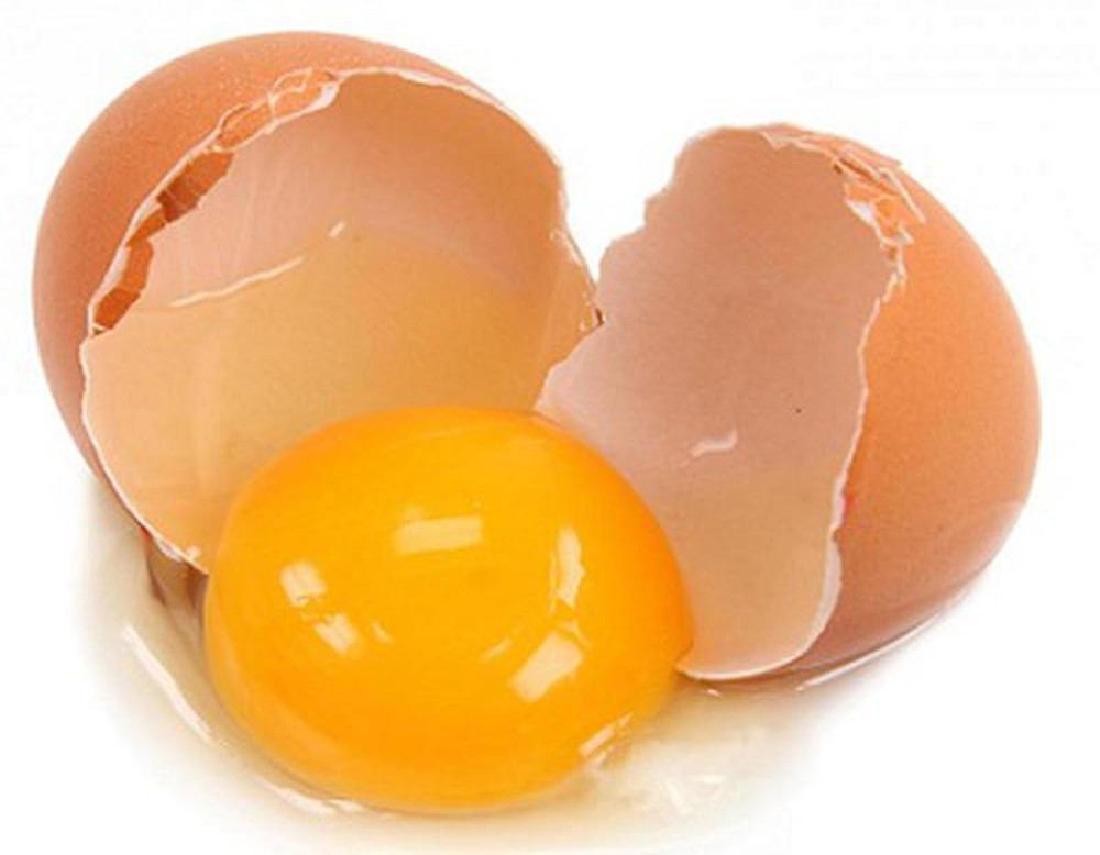 Cách chữa vảy nến bằng lòng đỏ trứng gà rất đơn giản và tiện lợi 